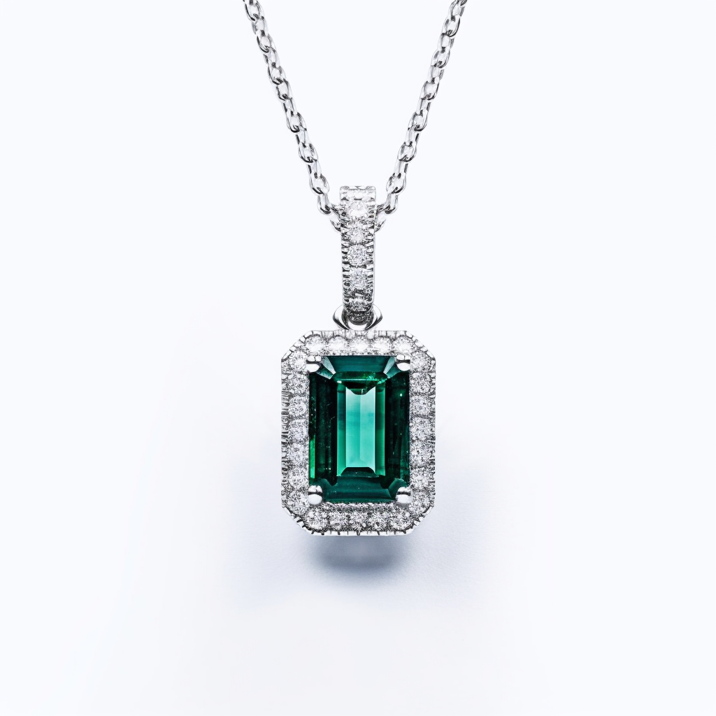 שרשרת היילו אמרלד